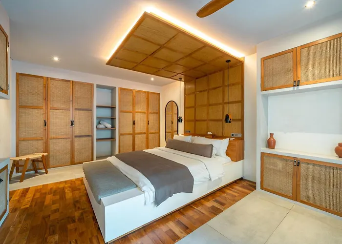 Lava - Tranquil 4br In Pererenan, Amazing Pool Canggu (Bali)
