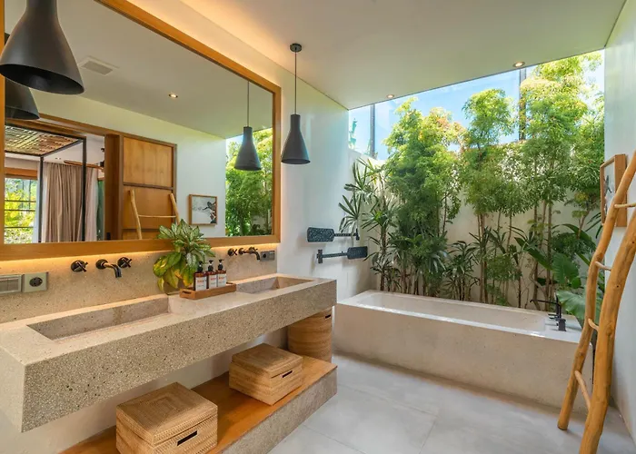 Villa Lava - Tranquil 4br In Pererenan, Amazing Pool *