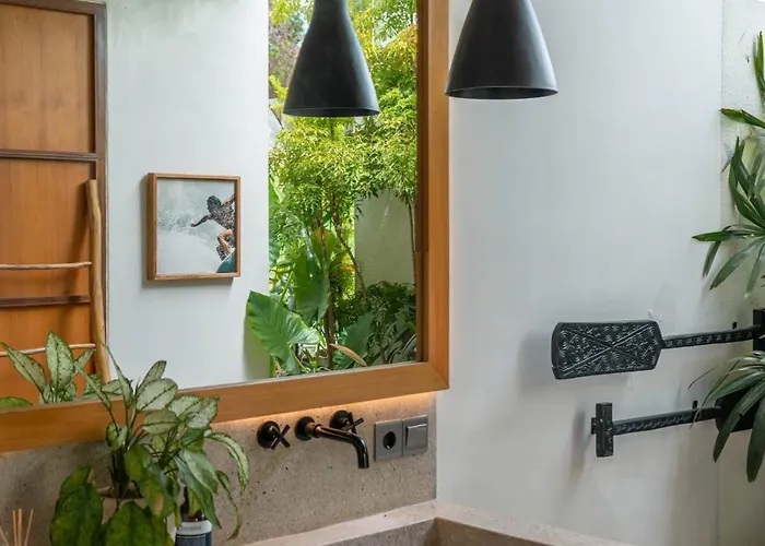 Villa Lava - Tranquil 4br In Pererenan, Amazing Pool *