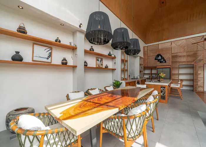 Lava - Tranquil 4br In Pererenan, Amazing Pool Villa