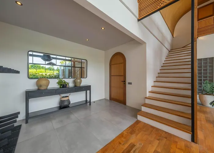 Lava - Tranquil 4br In Pererenan, Amazing Pool Canggu (Bali)